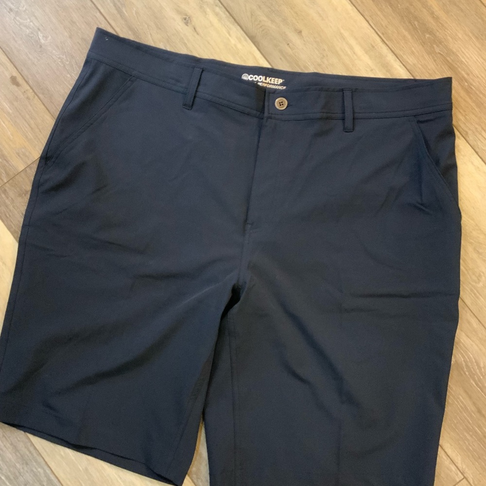 Cool keep stretch performance shirts. Size 40. Like new condition.